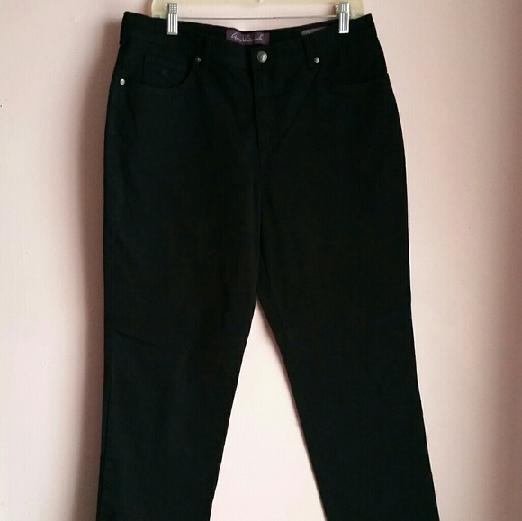 Gloria Vanderbilt Denim - NWOT Gloria Vanderbilt jeans size 14 short FLAWED